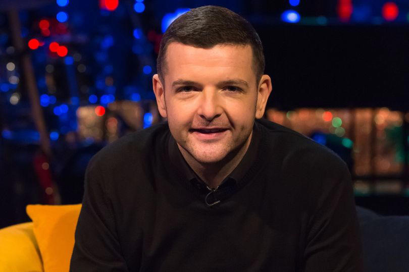 lorraine kelly excitedly jumps for scotland at euros as kevin bridges issues strong words