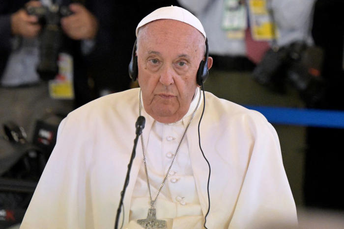 el papa francisco pide la prohibición de las armas automáticas en un histórico discurso ante los líderes del g7 sobre los peligros de la ia