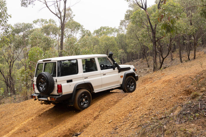 2024 toyota landcruiser 70 series v8 off-road review