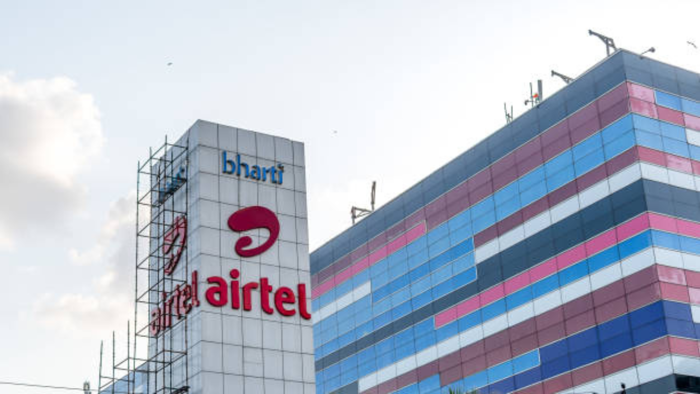 bharti airtel prepays rs 7,904 crore spectrum dues, reduces net debt - details