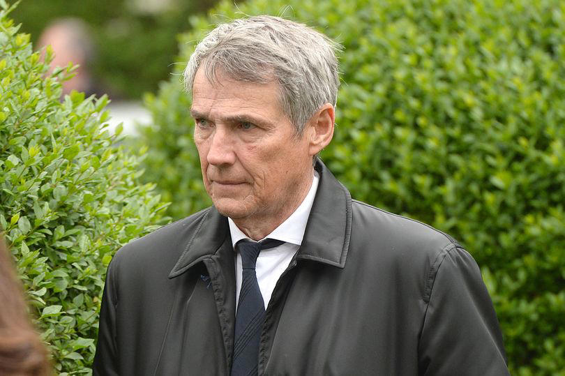 alan hansen leaves alan shearer and gary lineker emotional as bbc duo send best wishes