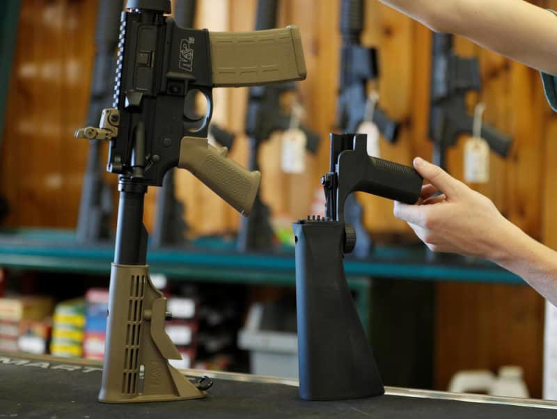 米最高裁、銃連射装置禁止は無効 規制団体反発、大統領選の争点