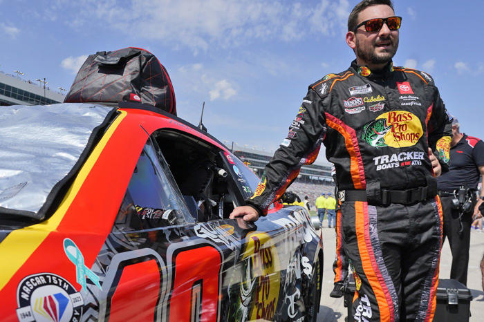 martin truex jr. announces retirement from full-time racing in nascar's cup series