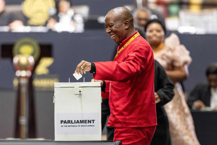 south africa appoints first coalition government of post-apartheid era under ramaphosa