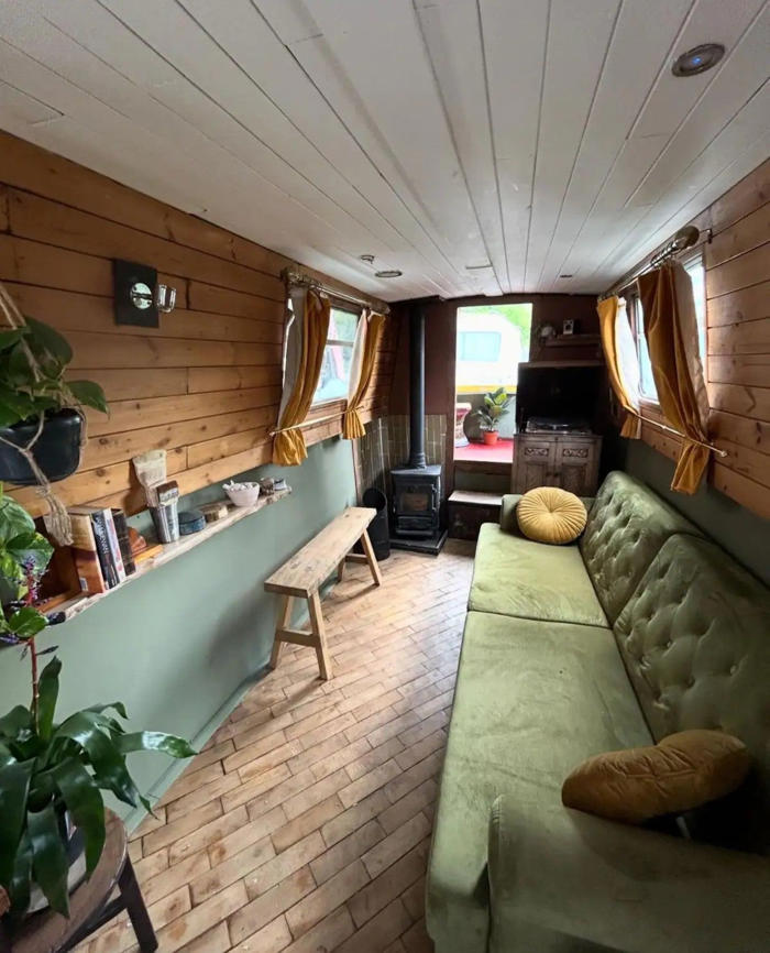 inside london’s most exclusive airbnbs, from hackney houseboats to penthouses in mayfair