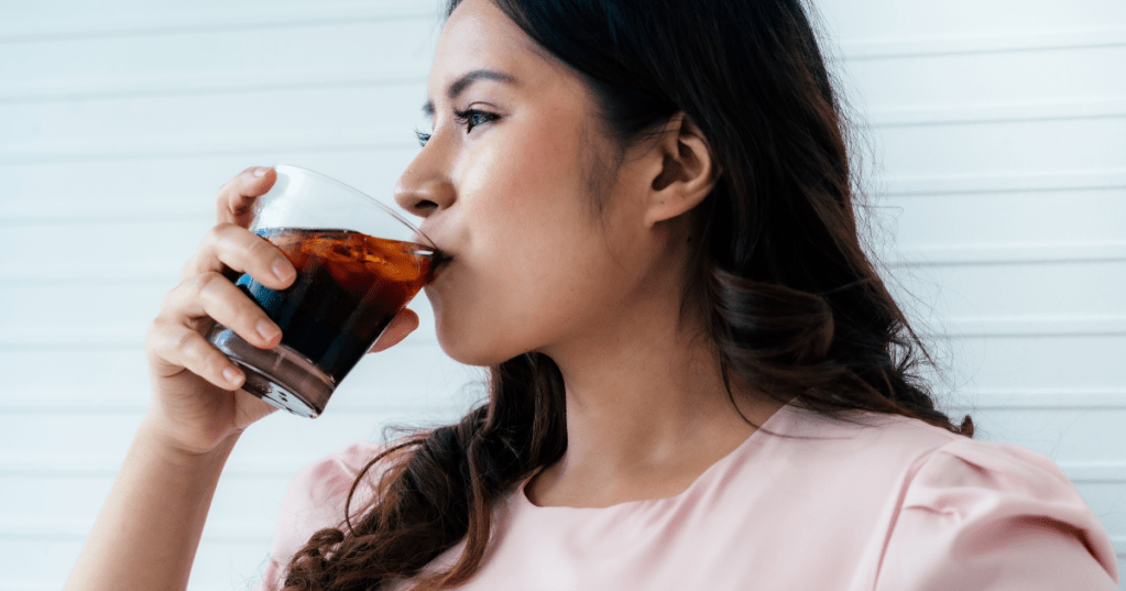 jeden tag cola trinken – das sind die auswirkungen
