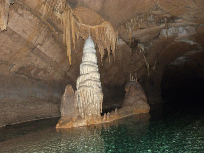 krajn: město podzemních divů a jeskynních tajemství