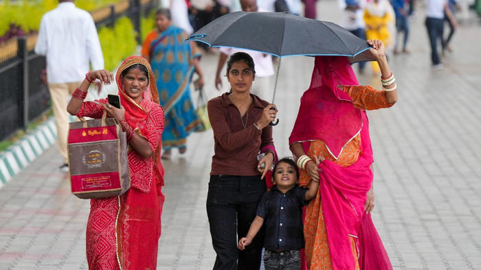 north india reels under heatwave, rain likely in south, northeast till june 19