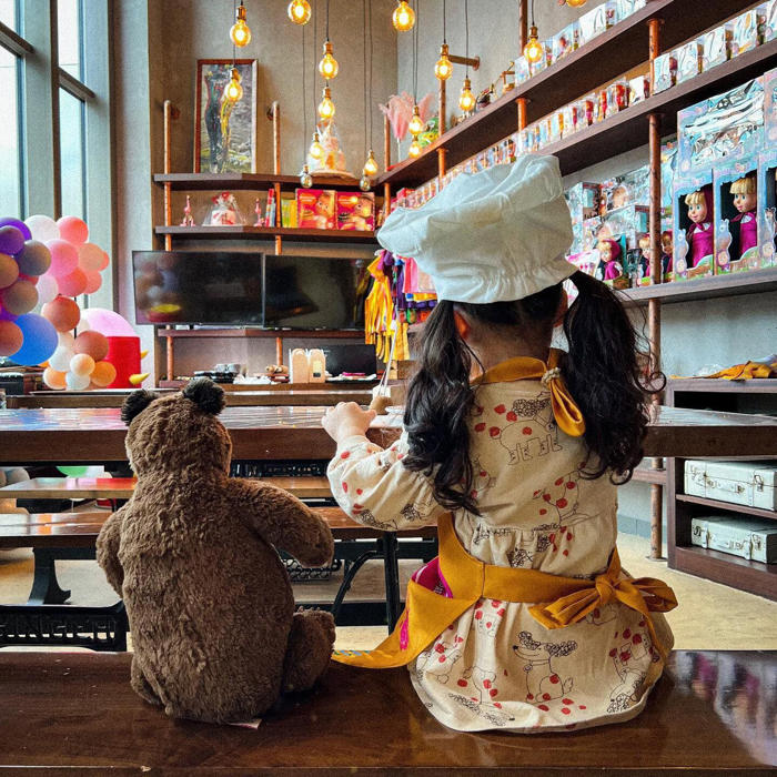 child-friendly dubai restaurants: family spots offering play areas, art classes and more