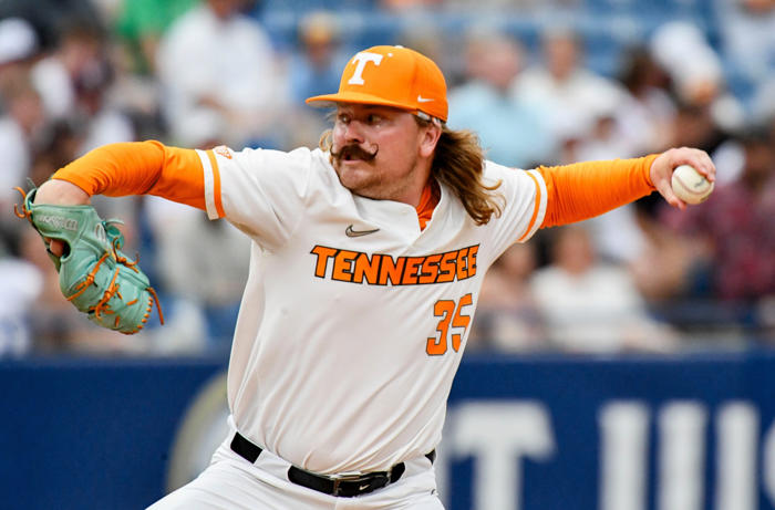 fans love tennessee pitcher ‘vollie fingers’