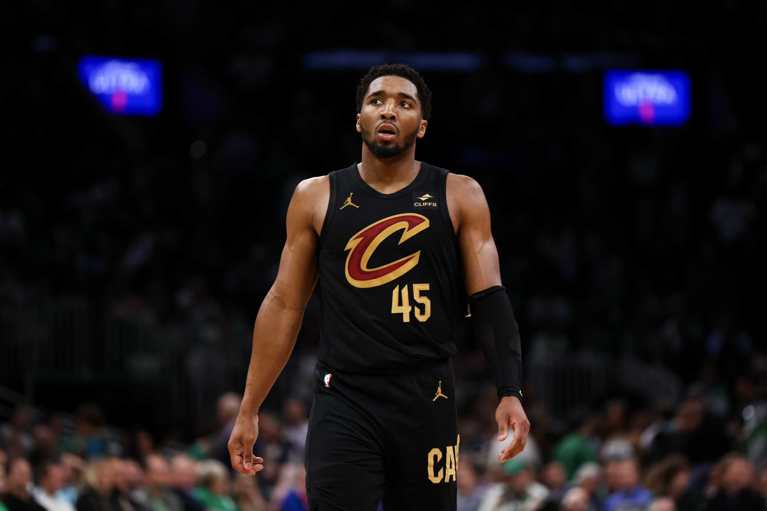 Cavaliers News: New Details Emerge About Donovan Mitchell, J.B ...