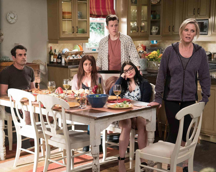 10 shows like “modern family” to watch now