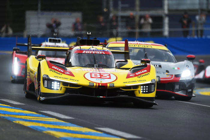 le mans 24h, hour 3: #83 ferrari leads from toyota after rain shower