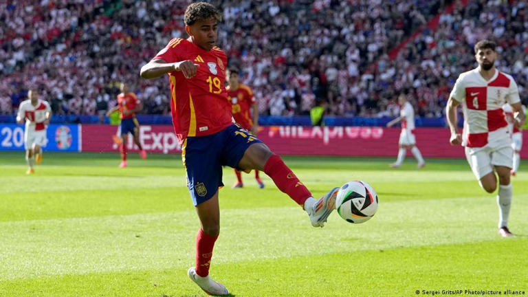 Lamine Yamal set another record in Spain's Euro 2024 win over Croatia