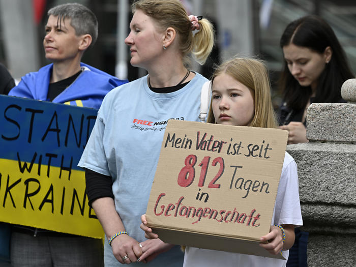 200 personen an luzerner kundgebung für ukrainische kriegsgefangene