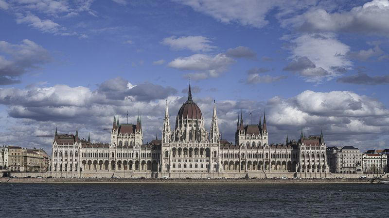 euractiv: a magyar eu-elnökség átmeneti elnökség lesz, kevés törvényalkotással
