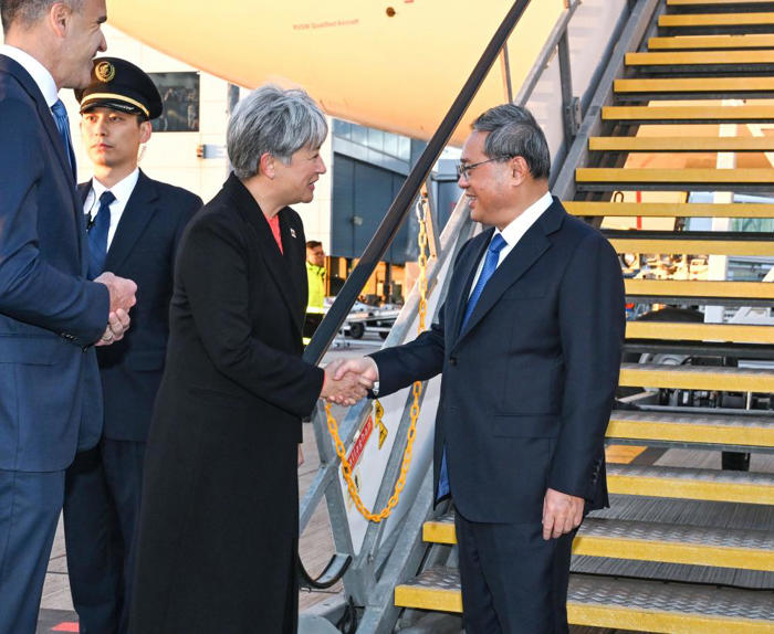 李強総理、アデレード到着 オーストラリアを公式訪問