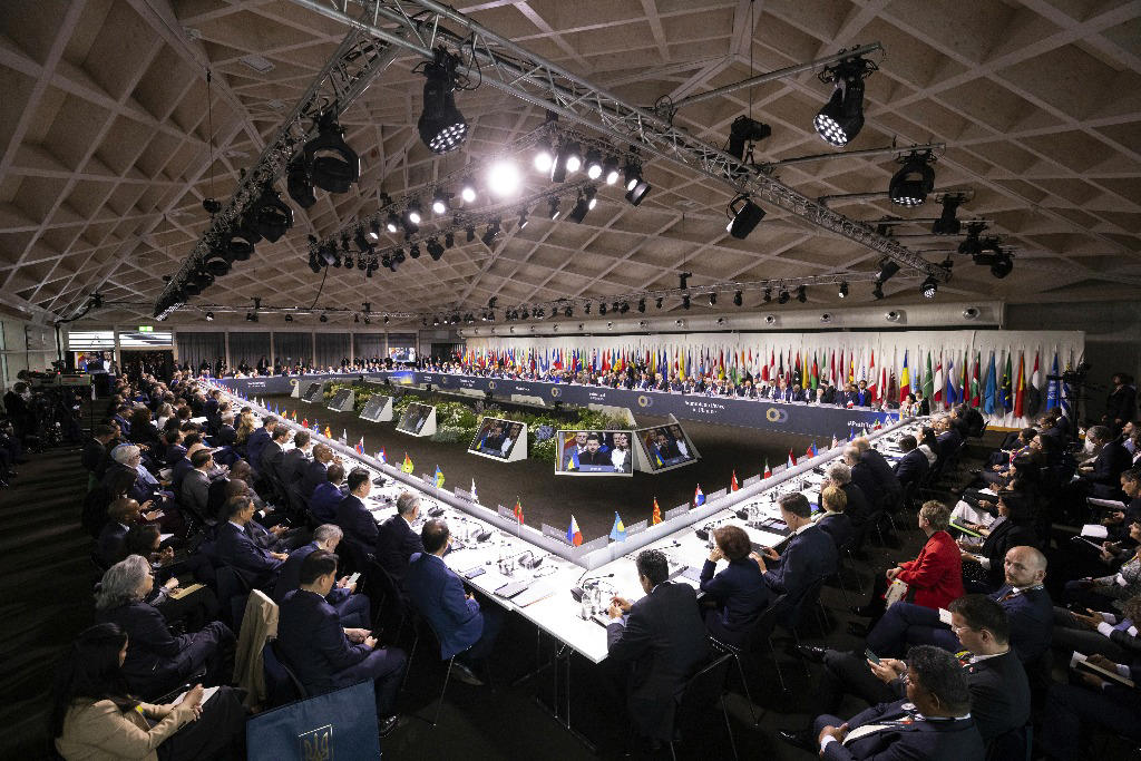 líderes mundiales debaten en suiza rutas de paz para ucrania