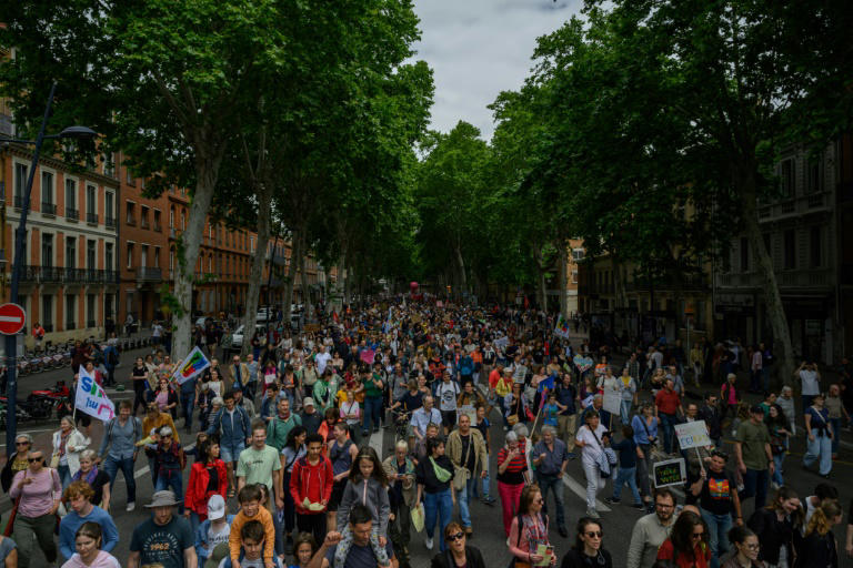 Grande manifestation du Front populaire contre l’extrême droite samedi 15 juin - Page 2 BB1oi1pE