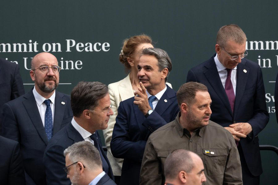 ειρηνευτική διάσκεψη για ουκρανία: οι όροι πούτιν στο τραπέζι - τετ α τετ μητσοτάκη με μέτσολα