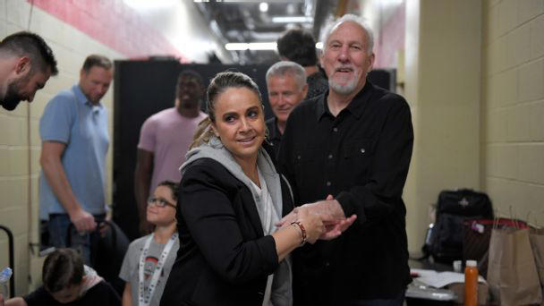 gregg popovich reaches out to becky hammon during aces' losing streak