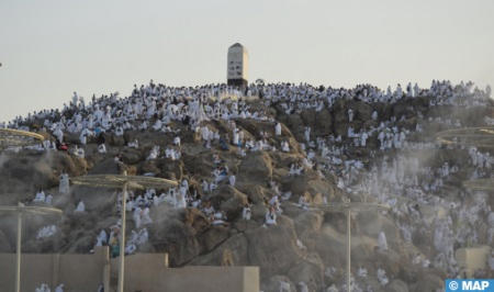 hajj: over 2 mln pilgrims at mount arafat for most important rite