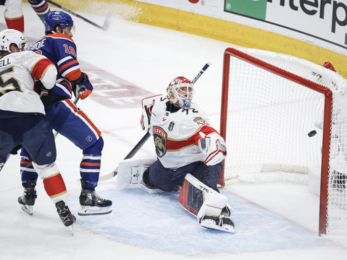 oilers rout the panthers 8-1 in game 4 to avoid being swept in the stanley cup final