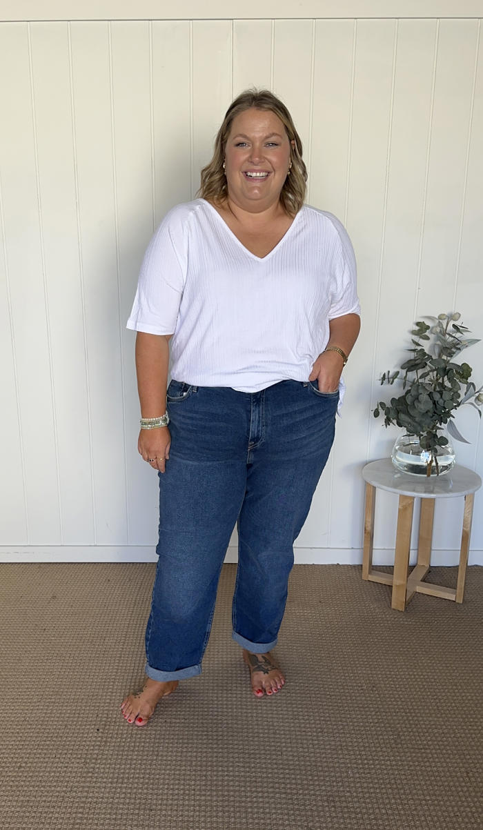 'i've been on a mission to find the best size-inclusive jeans. here are the best ones i've found.'