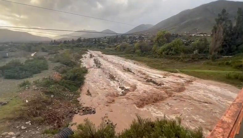 declaran alerta roja por alta turbiedad de río elqui: sectores de coquimbo y la serena quedaron sin suministro de agua potable
