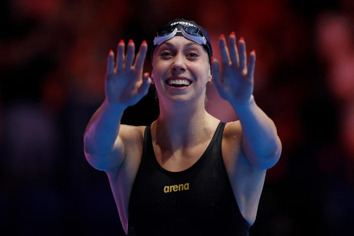 natation: l'américaine gretchen walsh bat le record du monde du 100 m papillon lors des sélections olympiques