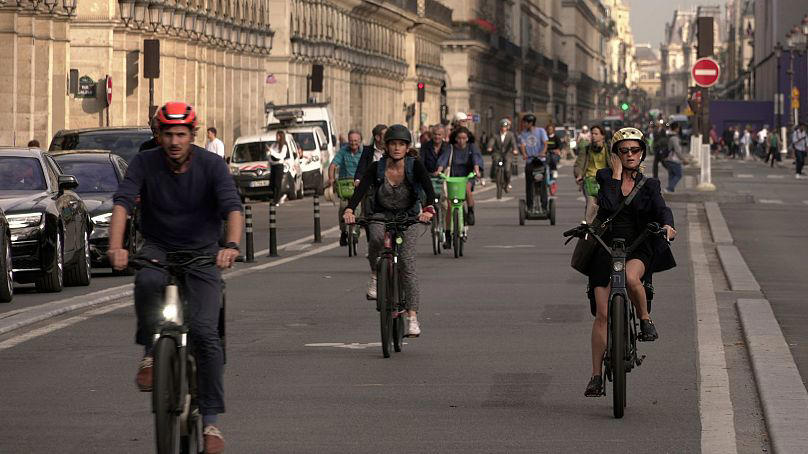 ‘the time of the whole car city is over’: how is paris encouraging walking and cycling?
