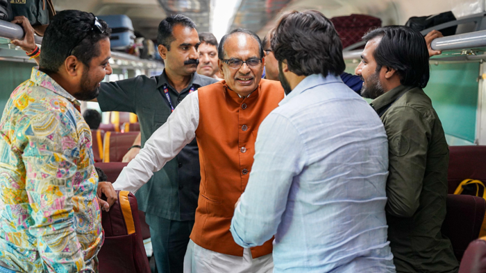 in pics: shivraj chouhan’s train journey for first visit to bhopal as union minister