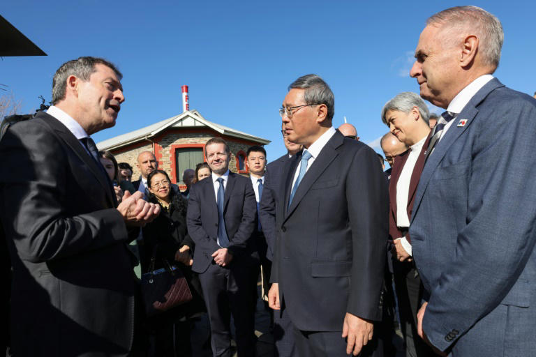chinese premier li toasts warming trade ties in australia
