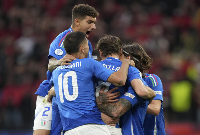 italia vendte til 2-1-seier over albania etter rekordraskt baklengsmål