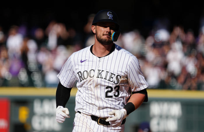 rockies 1b, former nl mvp diagnosed with internal oblique strain