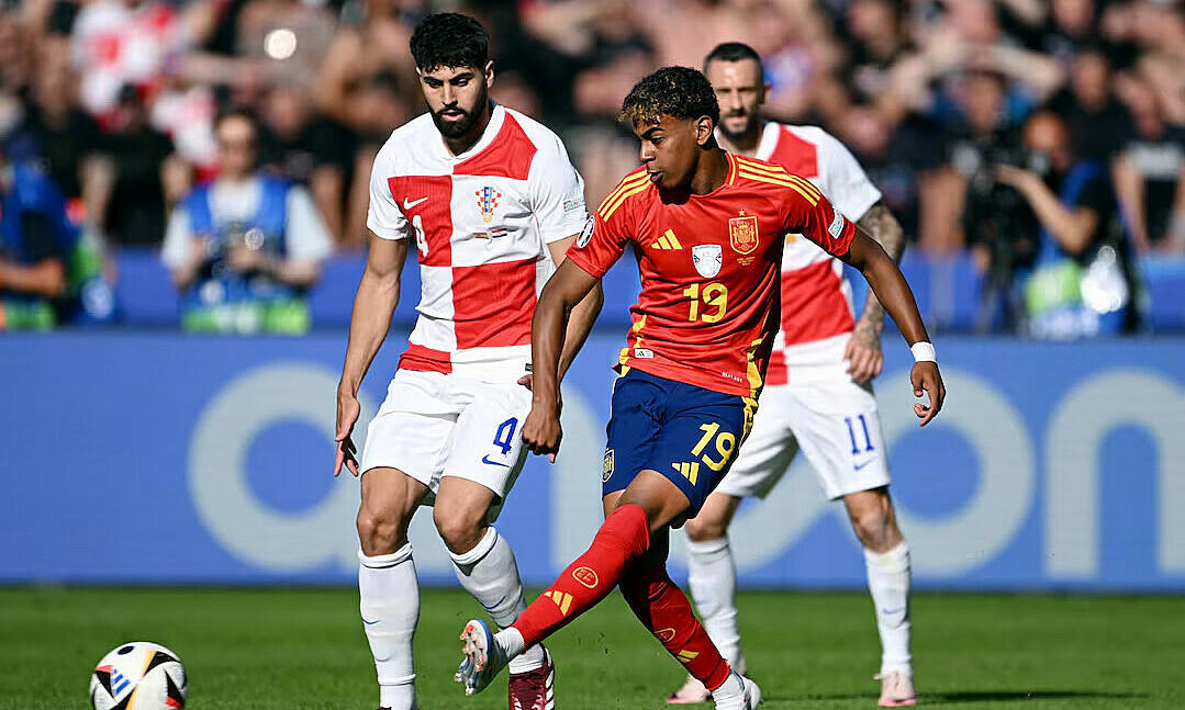italy begin euro 2024 title defense with win as spain start in style
