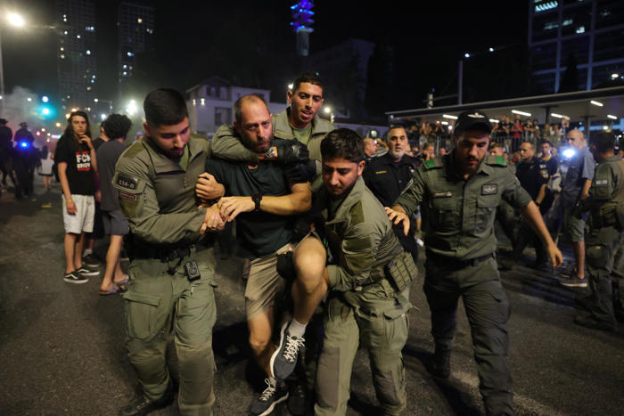 israele: 12 arresti a corteo contro netanyahu, anche reporter