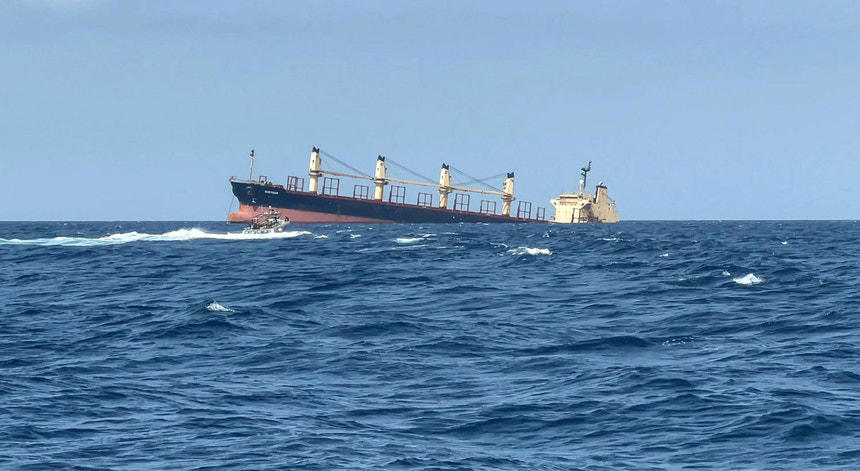 segundo navio evacuado após ataque dos rebeldes houthis no golfo de aden