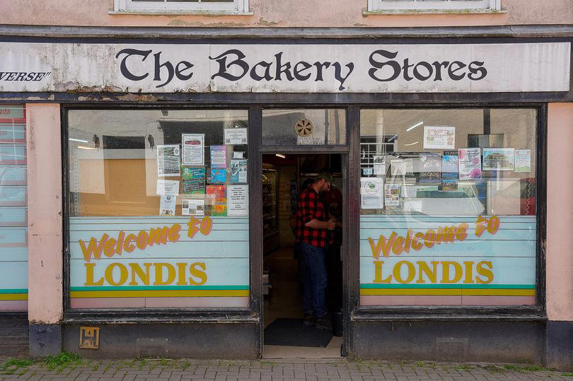 londis shop orders staff to pour famous cider down drain over 'stolen' name