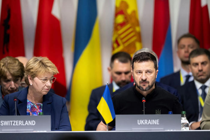 køreplan for fred i ukraine afviser alle territoriekrav fra rusland