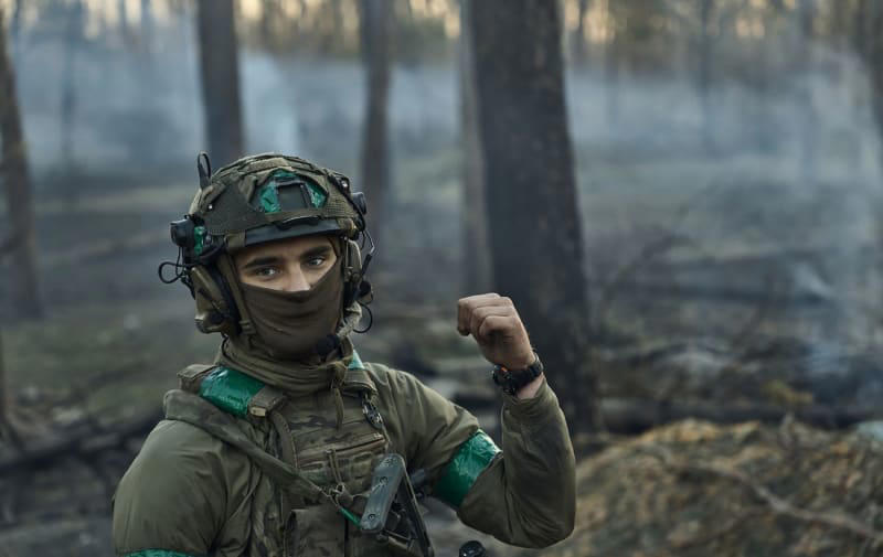 ukrainian defenders advanced in serebryanske forestry, in luhansk region - azov brigade