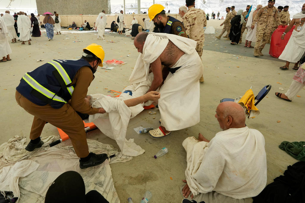 minst 14 döda av värmeslag under islamsk högtid