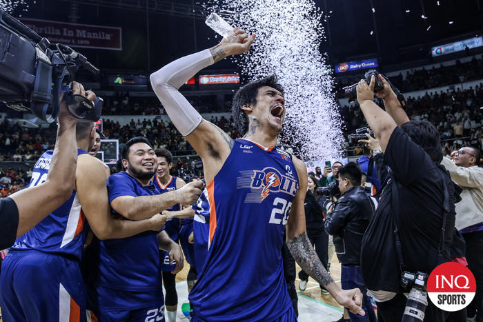 meralco wins first pba title, survives san miguel in game 6