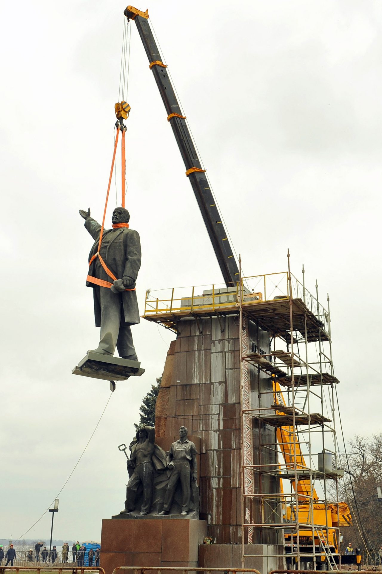 Goodbye Lenin: el inesperado destino de una estatua del líder ruso en ...