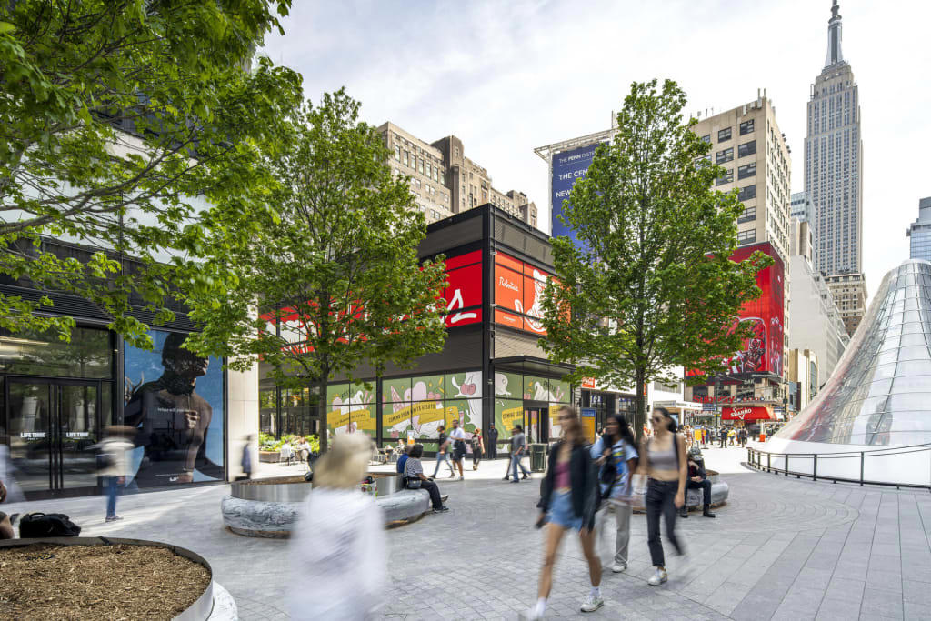 amazon, how one of new york city’s dingiest neighborhoods became a new tech hub