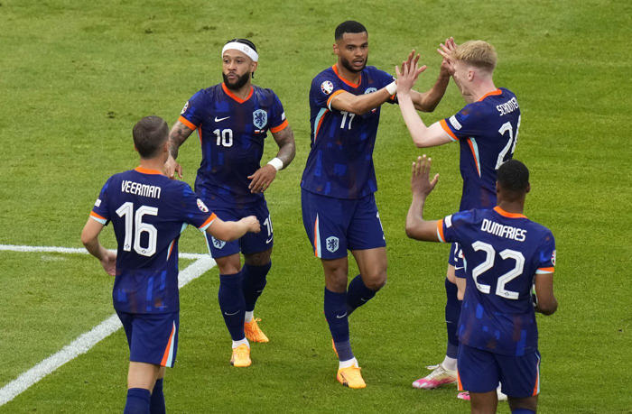 supersub wout weghorst scores late again in netherlands' 2-1 win over poland at euro 2024