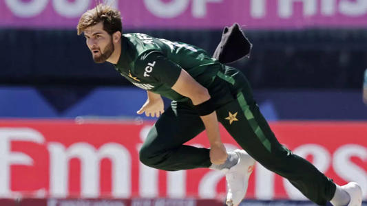 T20 World Cup 2024: Shaheen Afridi becomes fourth bowler to pick 2 wickets in the first over<br><br>