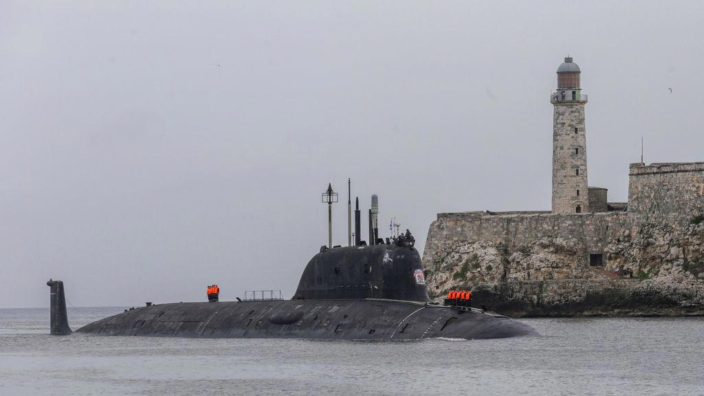 ρωσικό πυρηνικό υποβρύχιο έφτασε ανοικτά της σκωτίας - οι βρετανοί «σήκωσαν» αεροπλάνο της raf
