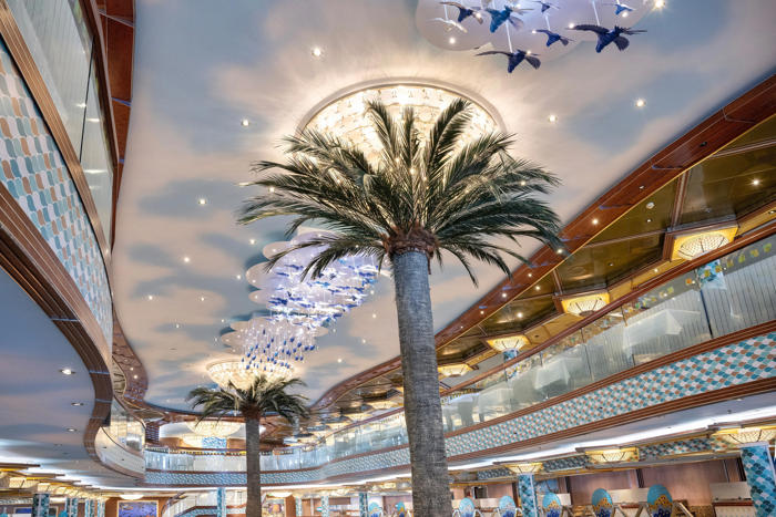 palm trees and parrots abound: what it's like on margaritaville at sea's new cruise ship