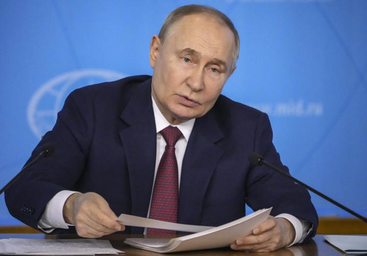 kremlin diz que zelensky deve refletir sobre proposta de paz de putin